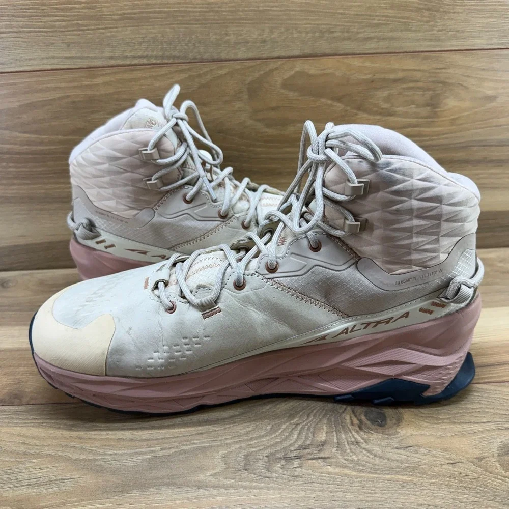 ALTRA Olympus 5 Mid Gore Tex Mens 11.5 Hiking Outdoor Vibram Megagrip Sand